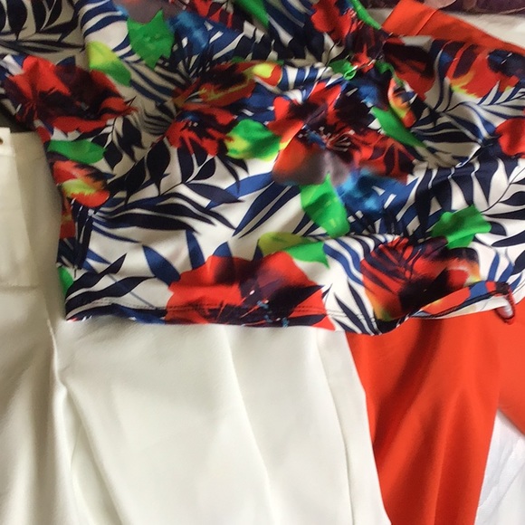 Multicolour top without sleeves like new condition - Picture 5 of 5